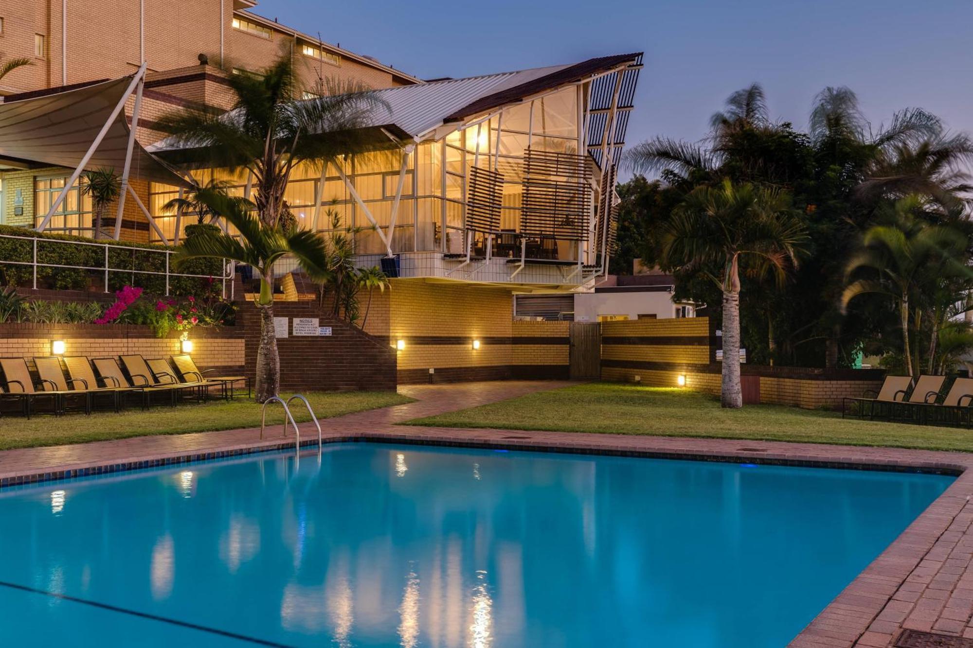 Protea Hotel By Marriott Karridene Beach Amanzimtoti Buitenkant foto