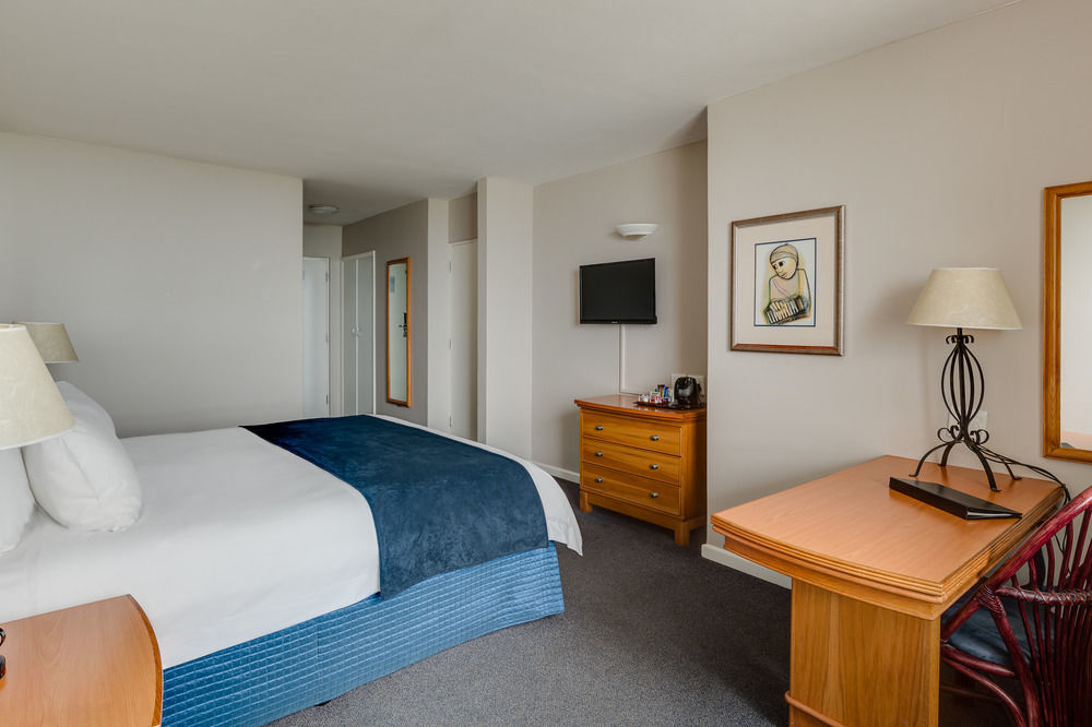Protea Hotel By Marriott Karridene Beach Amanzimtoti Buitenkant foto