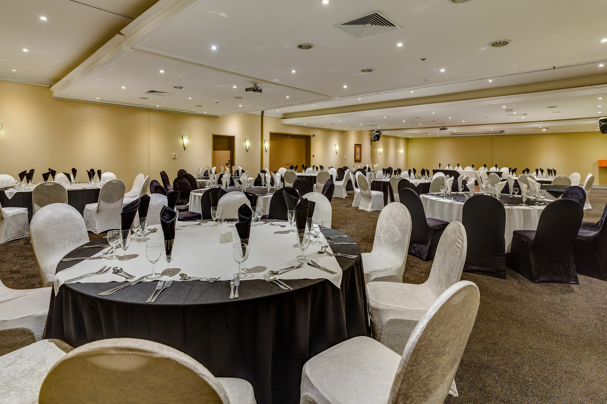 Protea Hotel By Marriott Karridene Beach Amanzimtoti Buitenkant foto