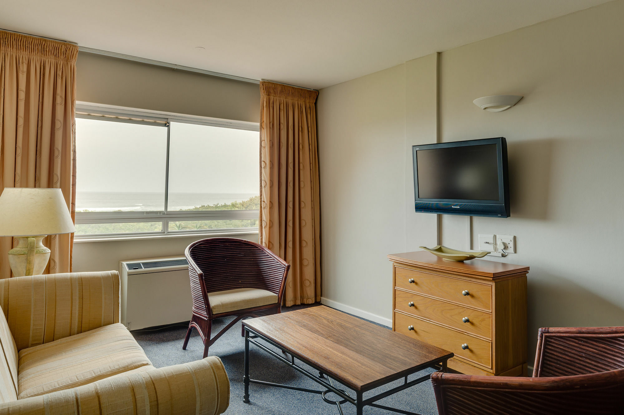 Protea Hotel By Marriott Karridene Beach Amanzimtoti Buitenkant foto