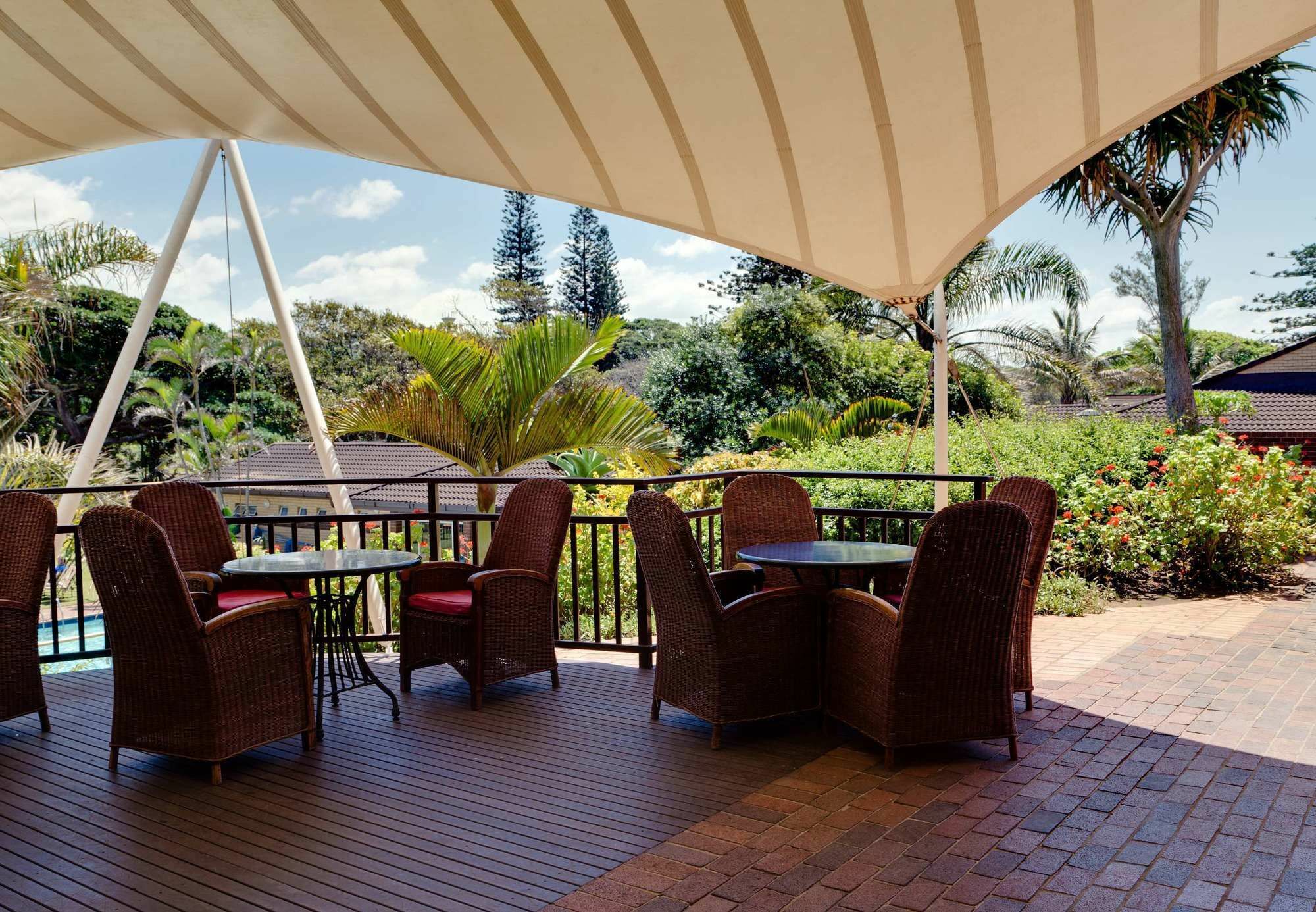 Protea Hotel By Marriott Karridene Beach Amanzimtoti Buitenkant foto